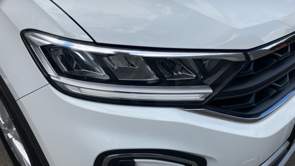 Volkswagen T-Roc 1.0 TSI Life 5dr Petrol Hatchback - Image 46