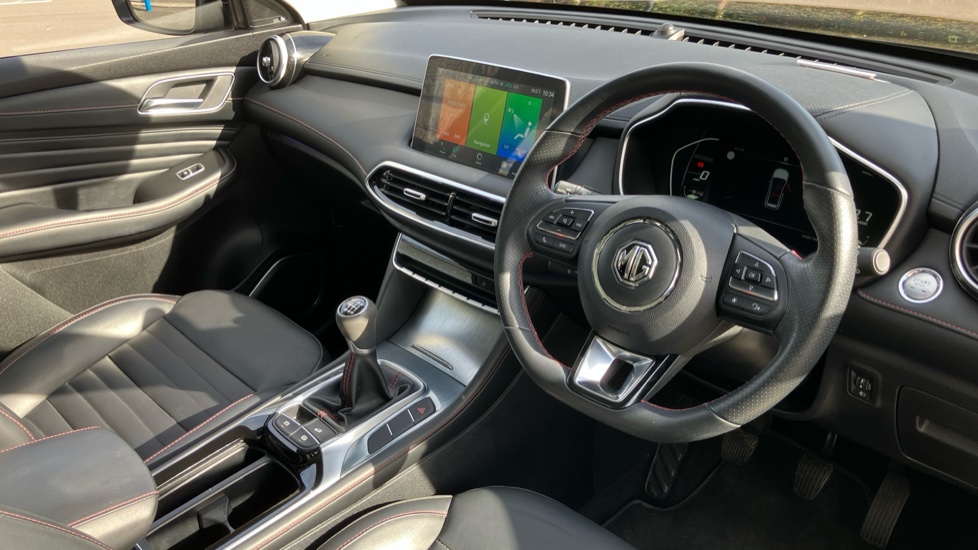 MG HS 1.5 T-GDI Exclusive 5dr Petrol Hatchback - Image 11