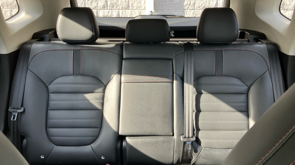 MG HS 1.5 T-GDI Exclusive 5dr Petrol Hatchback - Image 15