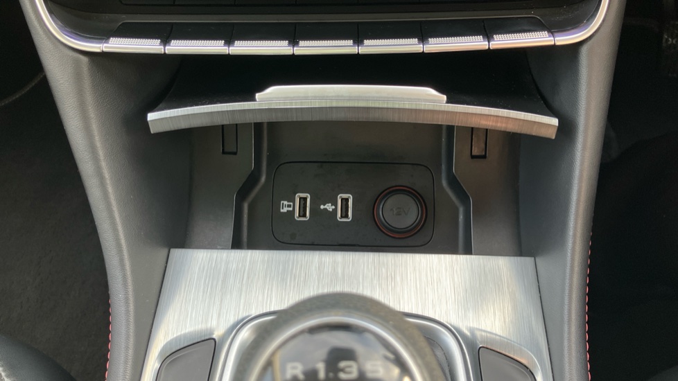 MG HS 1.5 T-GDI Exclusive 5dr Petrol Hatchback - Image 25