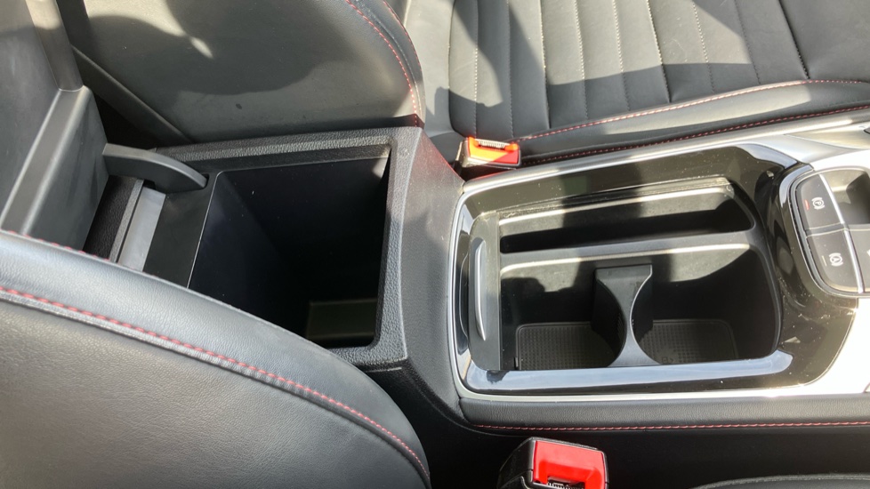 MG HS 1.5 T-GDI Exclusive 5dr Petrol Hatchback - Image 27