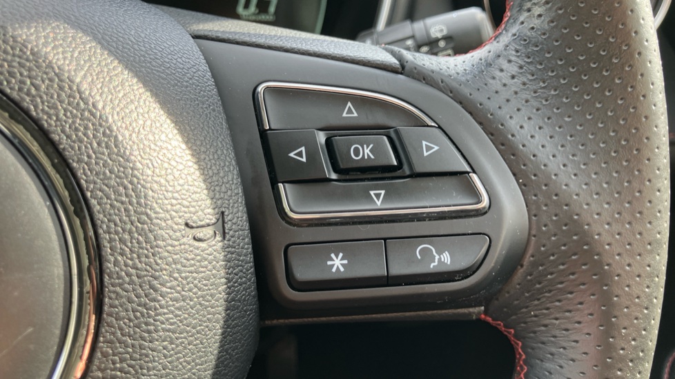 MG HS 1.5 T-GDI Exclusive 5dr Petrol Hatchback - Image 29