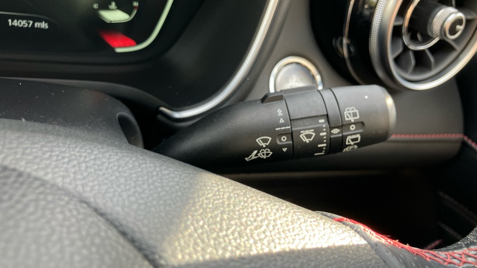 MG HS 1.5 T-GDI Exclusive 5dr Petrol Hatchback - Image 30