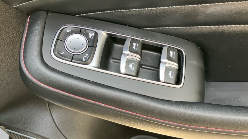 MG HS 1.5 T-GDI Exclusive 5dr Petrol Hatchback - Image 45