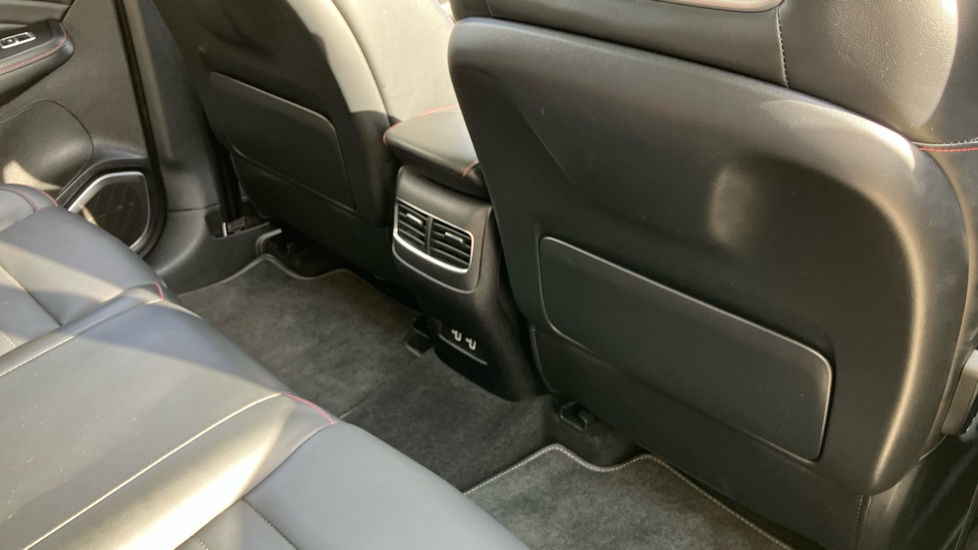 MG HS 1.5 T-GDI Exclusive 5dr Petrol Hatchback - Image 51