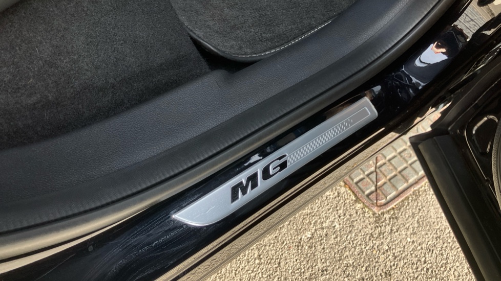 MG HS 1.5 T-GDI Exclusive 5dr Petrol Hatchback - Image 54