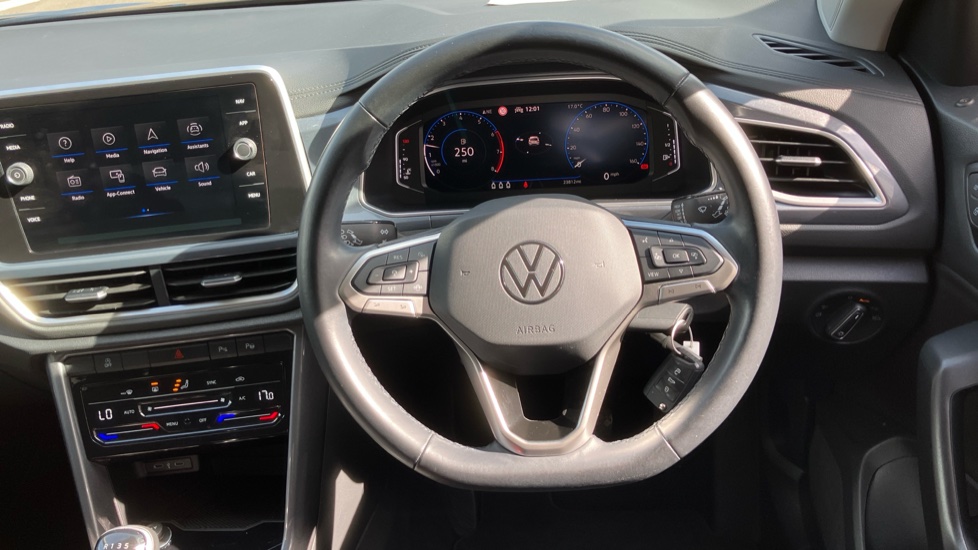 Volkswagen T-Roc 1.0 TSI Style 5dr Petrol Hatchback - Image 23