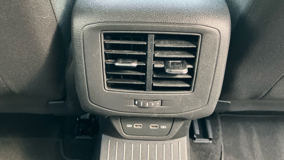 Volkswagen T-Roc 1.0 TSI Style 5dr Petrol Hatchback - Image 45