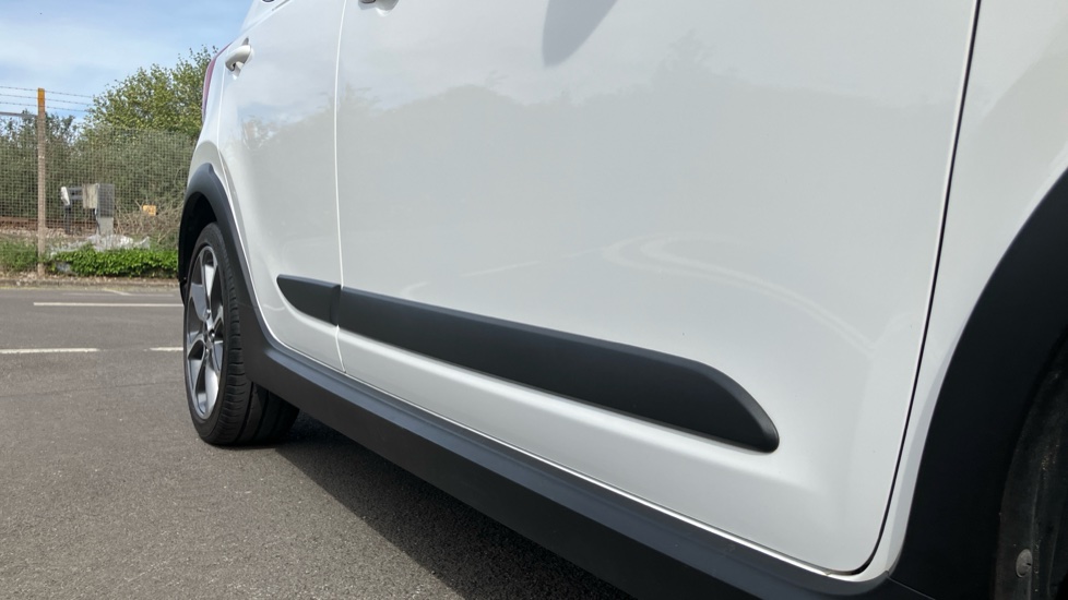 Kia Picanto 1.0 X-Line 5dr Petrol Hatchback - Image 27