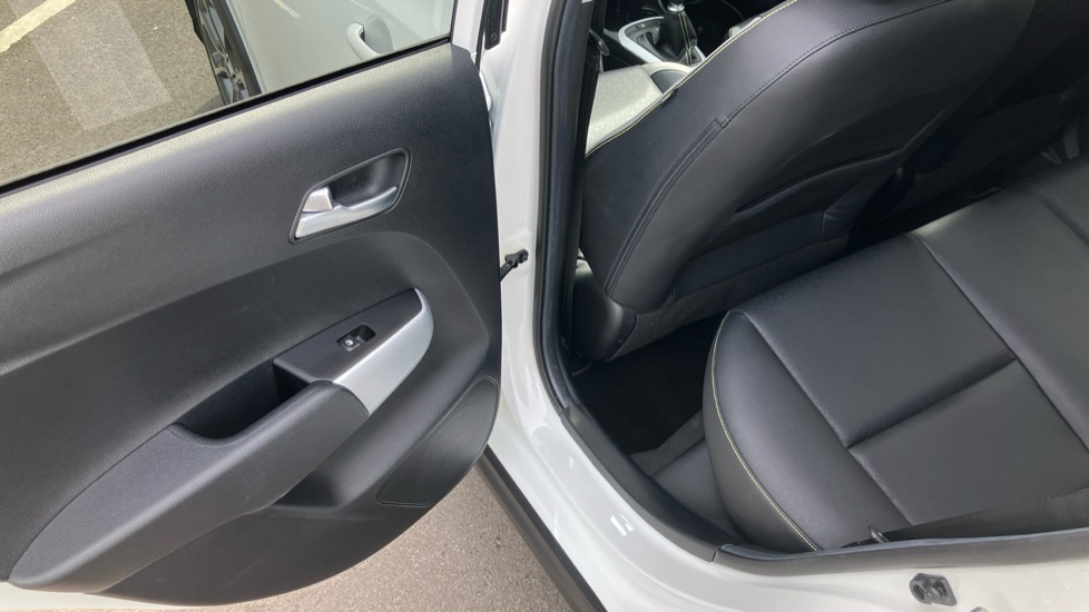 Kia Picanto 1.0 X-Line 5dr Petrol Hatchback - Image 32