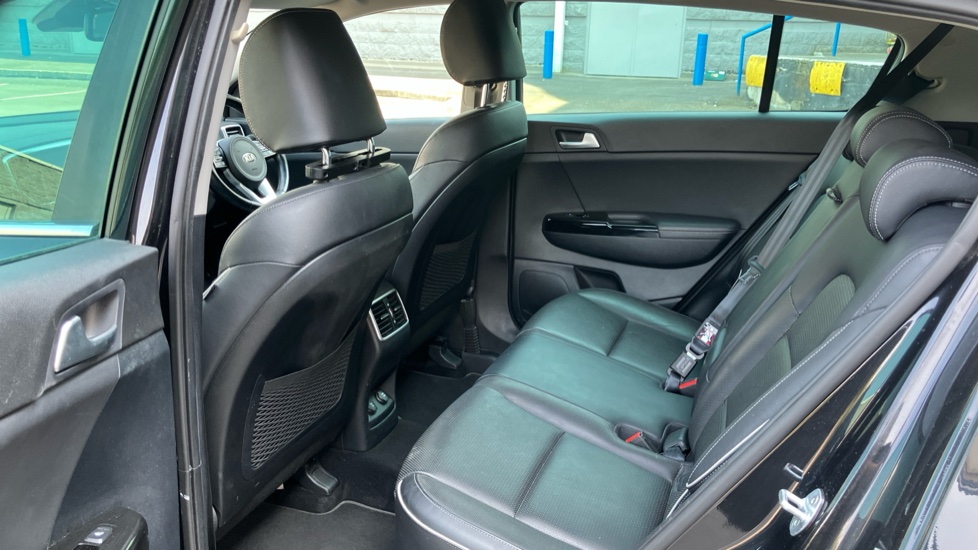 Kia Sportage 1.6T GDi ISG 4 5dr Petrol Estate - Image 16