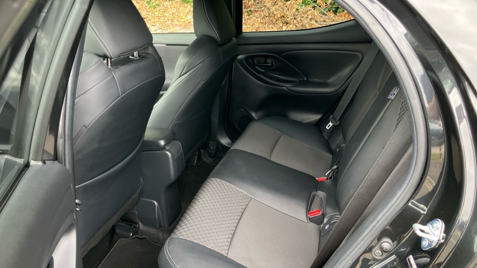 Mazda 2 Hybrid 1.5i Hybrid Homura Plus 5dr CVT Hybrid Hatchback - Image 16