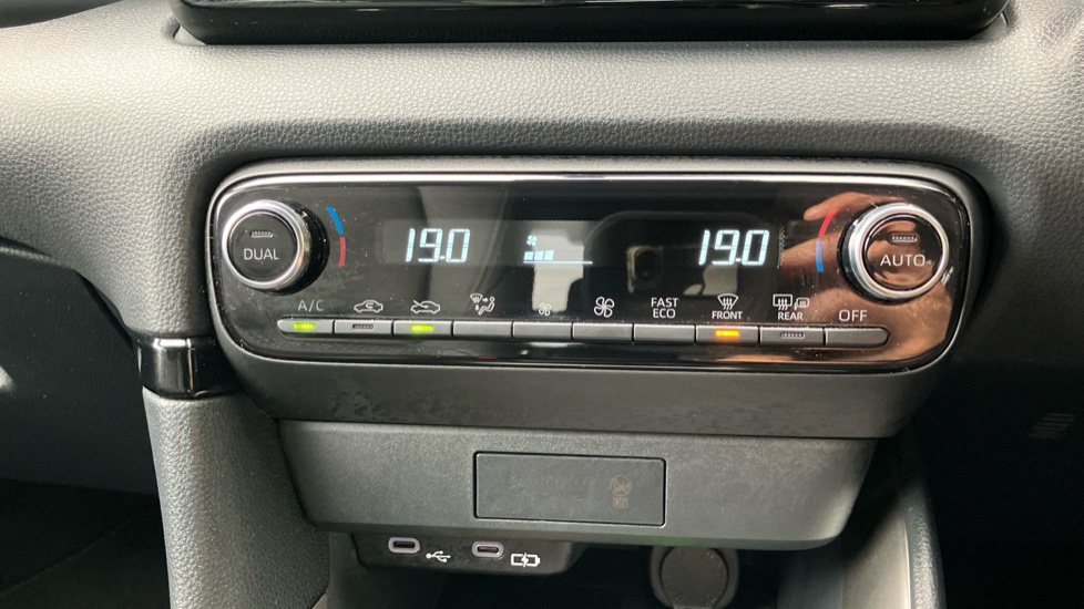 Mazda 2 Hybrid 1.5i Hybrid Homura Plus 5dr CVT Hybrid Hatchback - Image 28