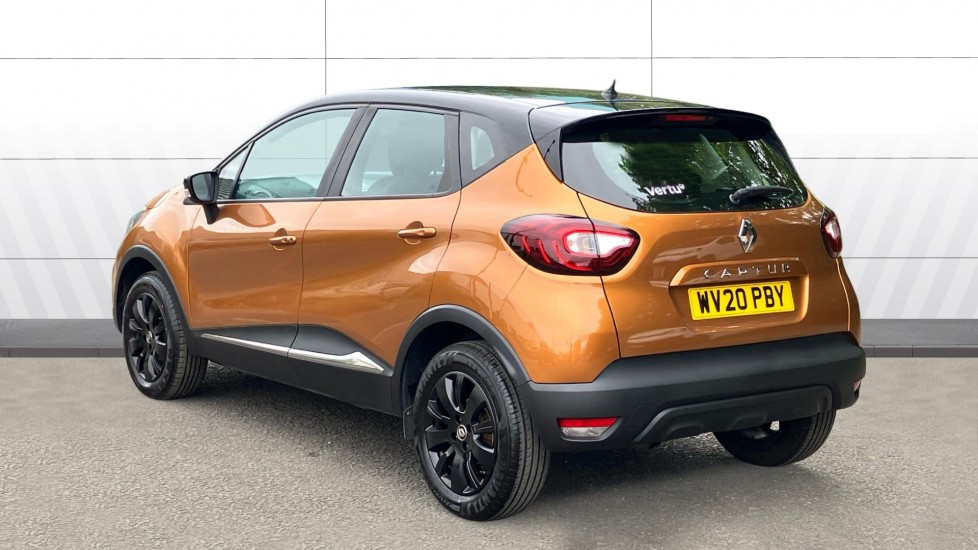 Renault Captur 0.9 TCE 90 Play 5dr Petrol Hatchback - Image 2