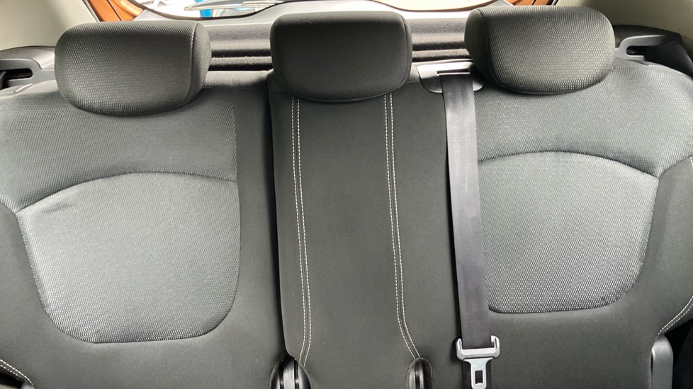 Renault Captur 0.9 TCE 90 Play 5dr Petrol Hatchback - Image 15