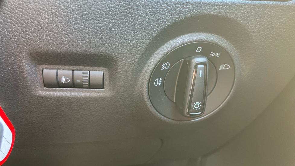 Skoda Fabia 1.0 TSI Black Edition 5dr DSG Petrol Estate - Image 36
