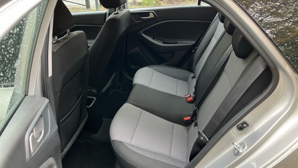 Hyundai i20 1.0 T-GDi SE 5dr Auto Petrol Hatchback - Image 16
