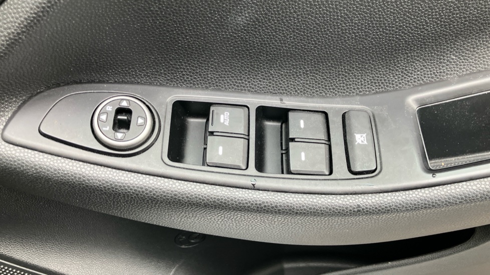 Hyundai i20 1.0 T-GDi SE 5dr Auto Petrol Hatchback - Image 35