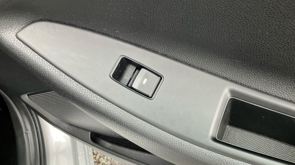 Hyundai i20 1.0 T-GDi SE 5dr Auto Petrol Hatchback - Image 39