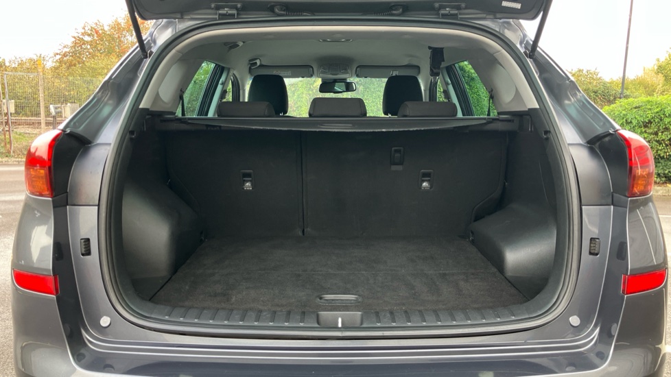 Hyundai TUCSON 1.6 GDi SE Nav 5dr 2WD Petrol Estate - Image 4