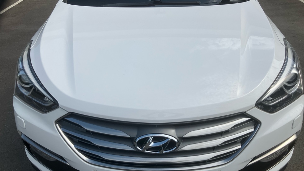 Hyundai SANTA FE 2.2 CRDi Blue Drive Premium SE 5dr Auto [7 Seats] Diesel Estate - Image 8