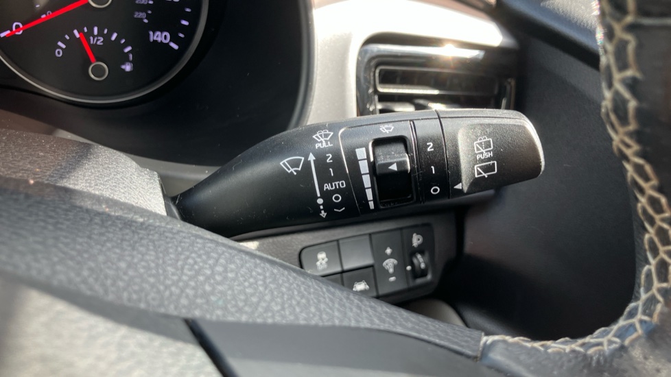 Kia Stonic 1.0T GDi 3 5dr Petrol Estate - Image 25