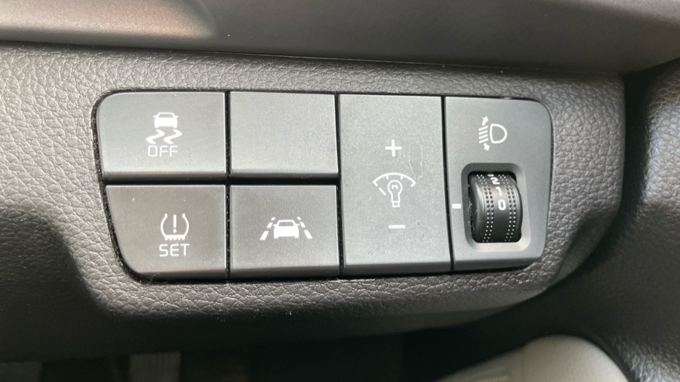 Kia Stonic 1.0T GDi 3 5dr Petrol Estate - Image 28
