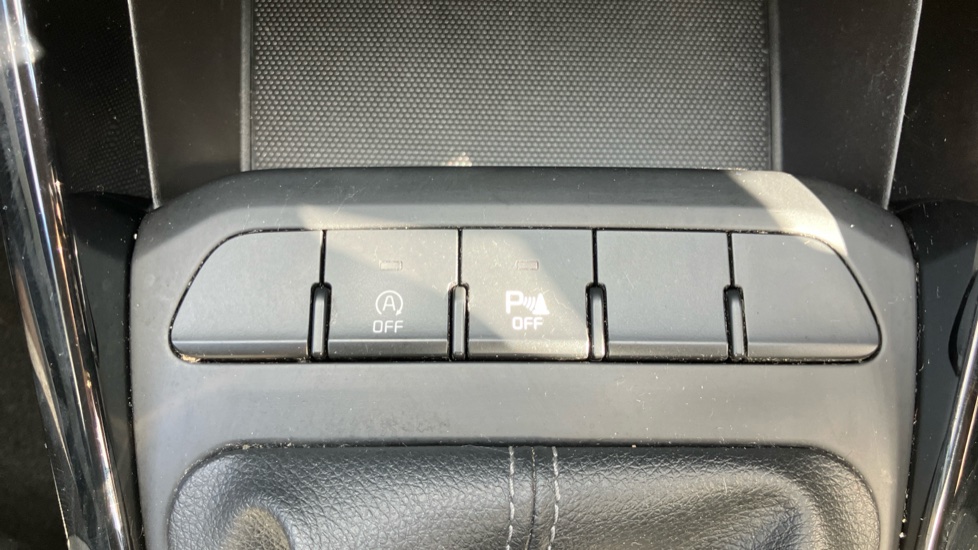 Kia Stonic 1.0T GDi 3 5dr Petrol Estate - Image 32