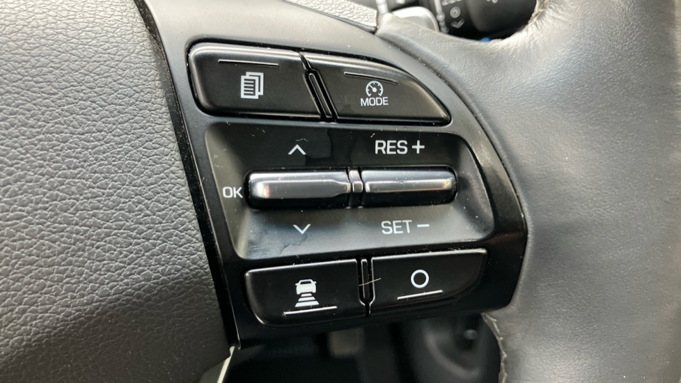Hyundai IONIQ 1.6 GDi Hybrid Premium 5dr DCT Hybrid Hatchback - Image 23