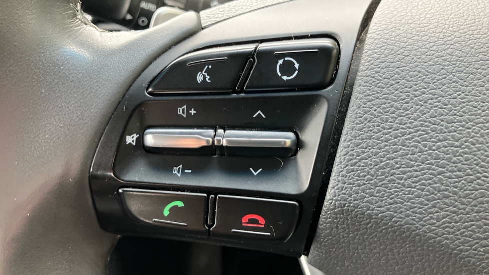 Hyundai IONIQ 1.6 GDi Hybrid Premium 5dr DCT Hybrid Hatchback - Image 25