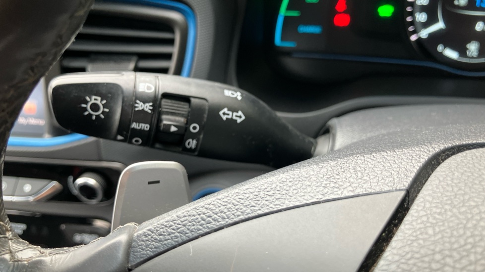 Hyundai IONIQ 1.6 GDi Hybrid Premium 5dr DCT Hybrid Hatchback - Image 26