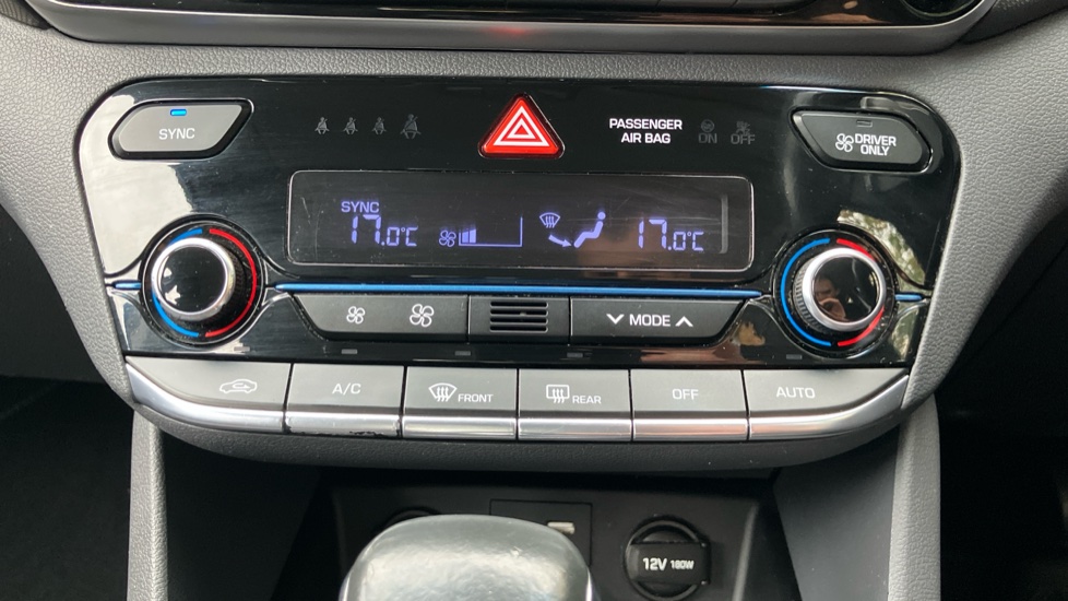 Hyundai IONIQ 1.6 GDi Hybrid Premium 5dr DCT Hybrid Hatchback - Image 30