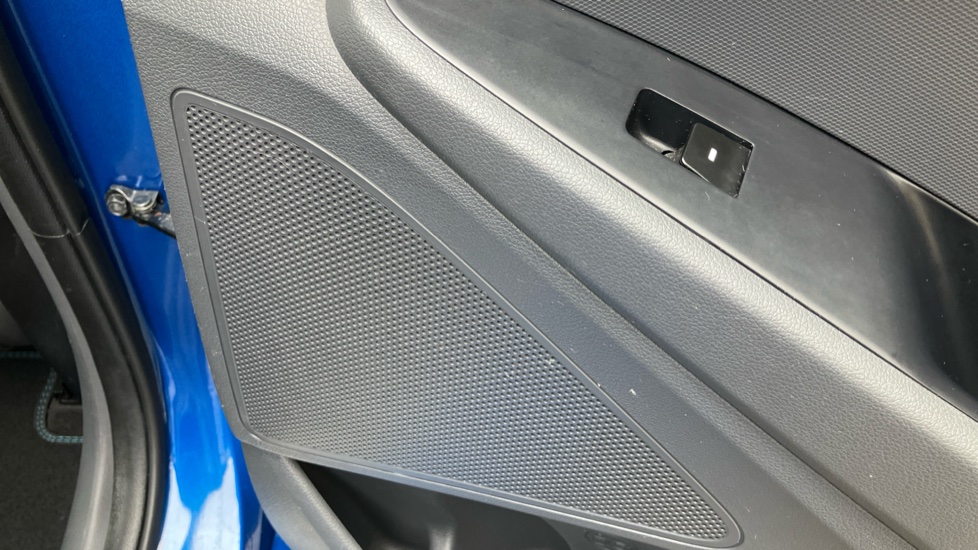 Hyundai IONIQ 1.6 GDi Hybrid Premium 5dr DCT Hybrid Hatchback - Image 41