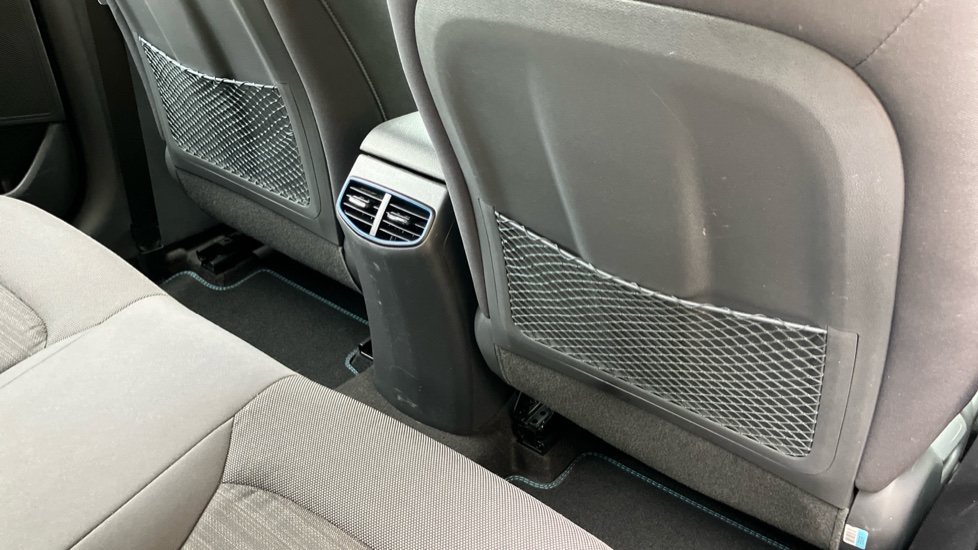Hyundai IONIQ 1.6 GDi Hybrid Premium 5dr DCT Hybrid Hatchback - Image 42