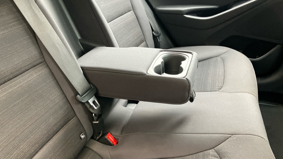 Hyundai IONIQ 1.6 GDi Hybrid Premium 5dr DCT Hybrid Hatchback - Image 44
