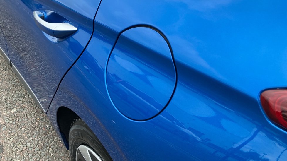 Hyundai IONIQ 1.6 GDi Hybrid Premium 5dr DCT Hybrid Hatchback - Image 59