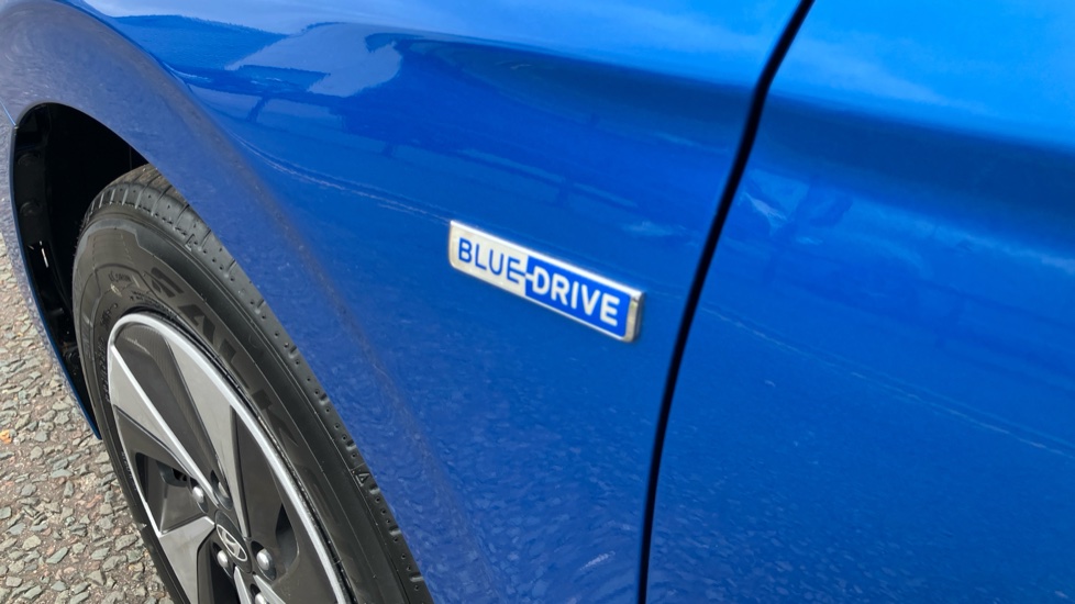 Hyundai IONIQ 1.6 GDi Hybrid Premium 5dr DCT Hybrid Hatchback - Image 60