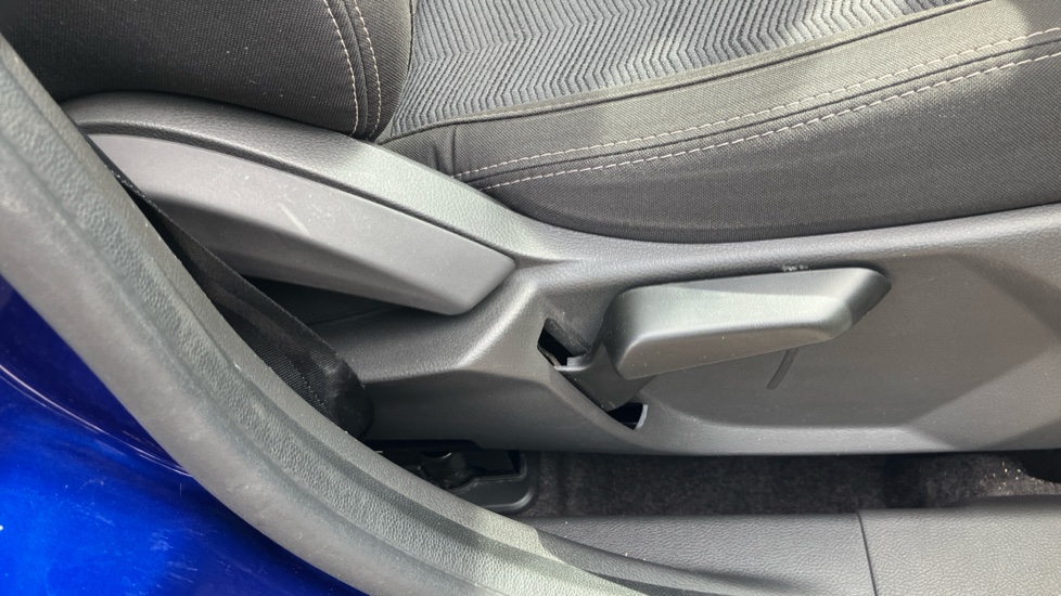 Ford KA+ 1.2 85 Zetec 5dr Petrol Hatchback - Image 36