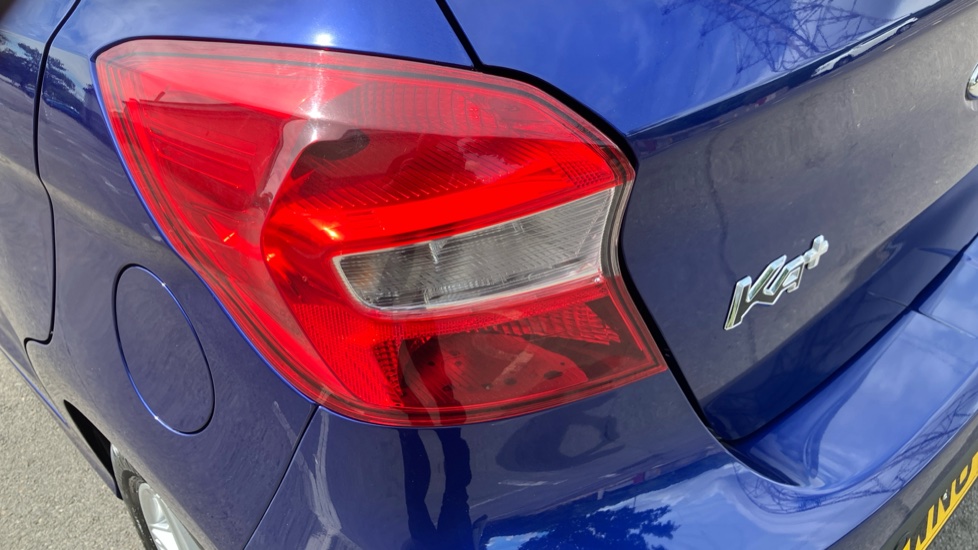 Ford KA+ 1.2 85 Zetec 5dr Petrol Hatchback - Image 47