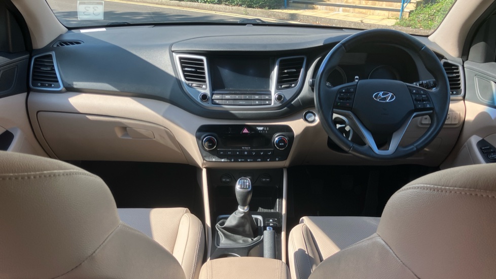 Hyundai TUCSON 2.0 CRDi Premium SE 5dr Diesel Estate - Image 10