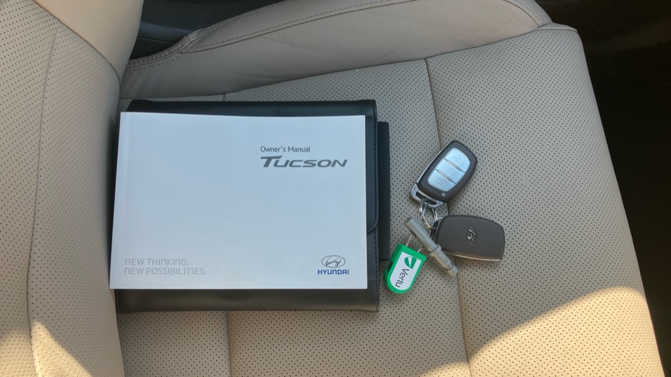 Hyundai TUCSON 2.0 CRDi Premium SE 5dr Diesel Estate - Image 19