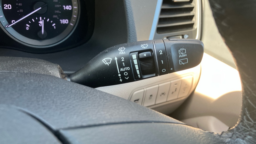 Hyundai TUCSON 2.0 CRDi Premium SE 5dr Diesel Estate - Image 23