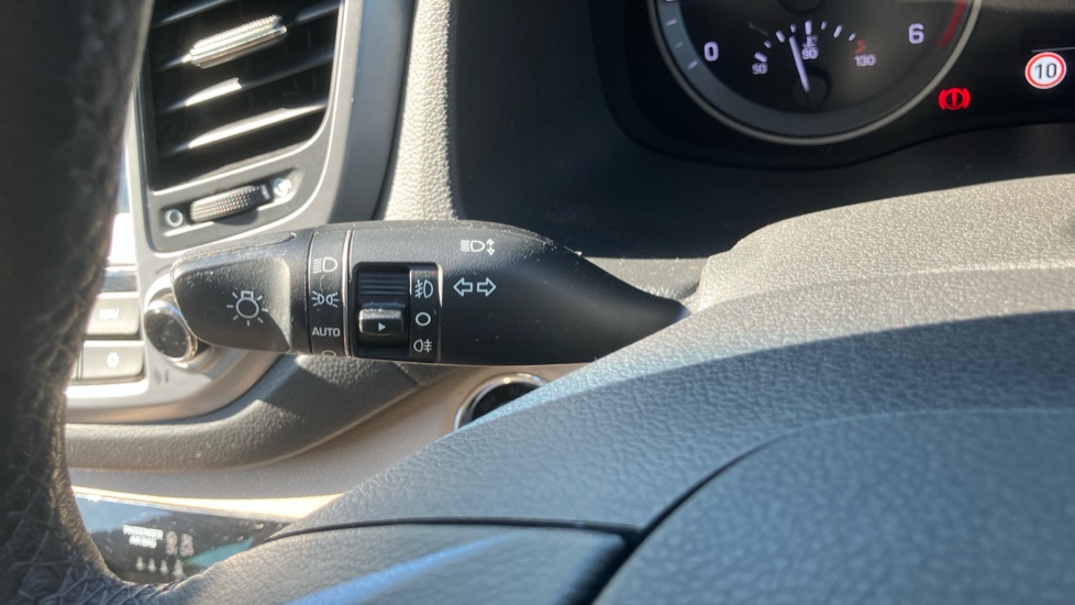 Hyundai TUCSON 2.0 CRDi Premium SE 5dr Diesel Estate - Image 24
