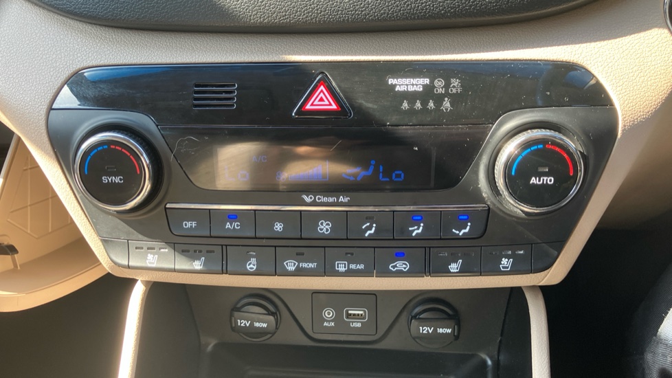 Hyundai TUCSON 2.0 CRDi Premium SE 5dr Diesel Estate - Image 29