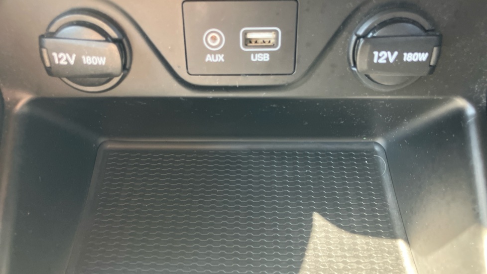 Hyundai TUCSON 2.0 CRDi Premium SE 5dr Diesel Estate - Image 30