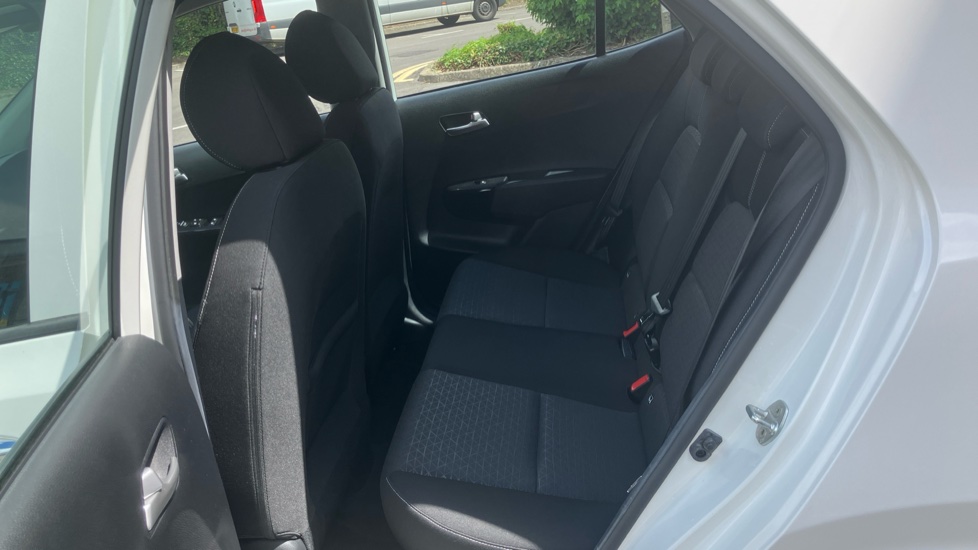 Kia Picanto 1.25 3 5dr Auto Petrol Hatchback - Image 16