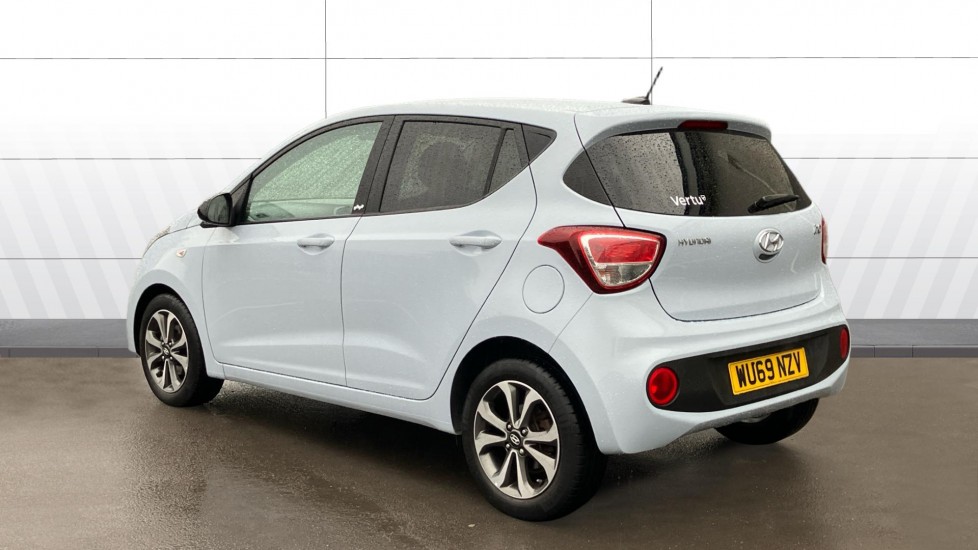 Hyundai i10 1.0 Play 5dr Petrol Hatchback - Image 2