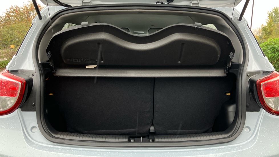 Hyundai i10 1.0 Play 5dr Petrol Hatchback - Image 4