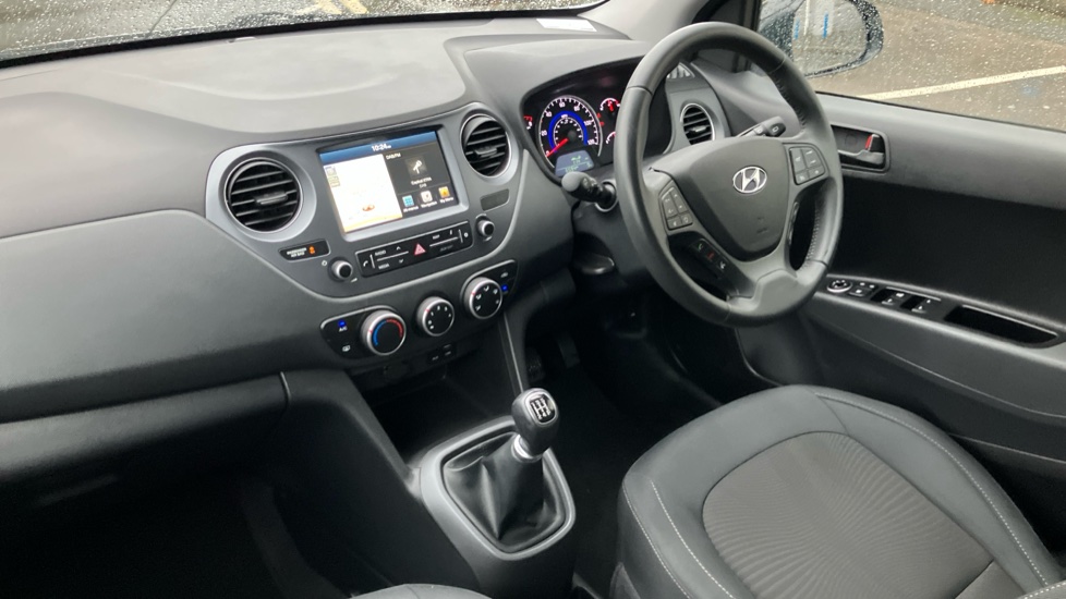 Hyundai i10 1.0 Play 5dr Petrol Hatchback - Image 9