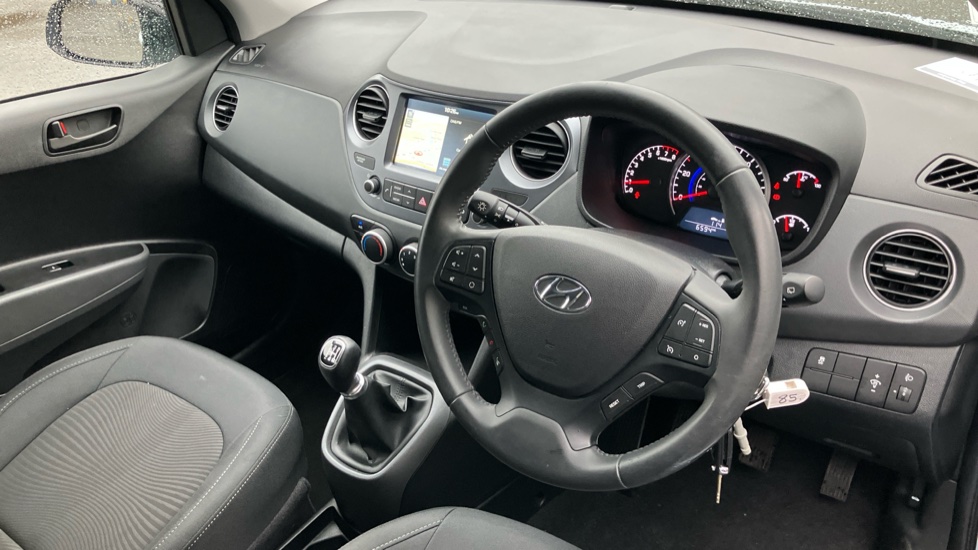 Hyundai i10 1.0 Play 5dr Petrol Hatchback - Image 11